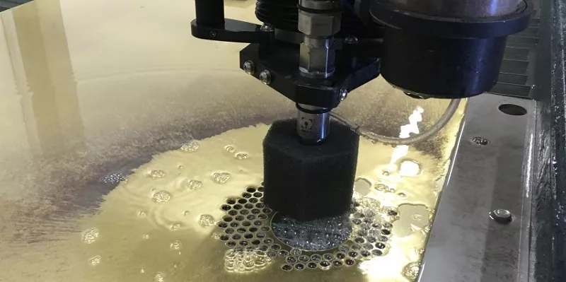 cięcie brązu waterjet